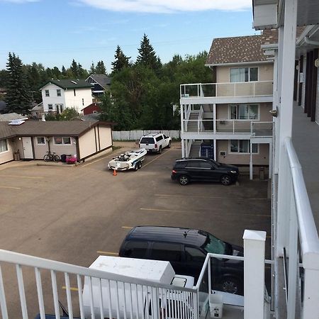 Raccoon Lodge Motel Sylvan Lake Exterior foto