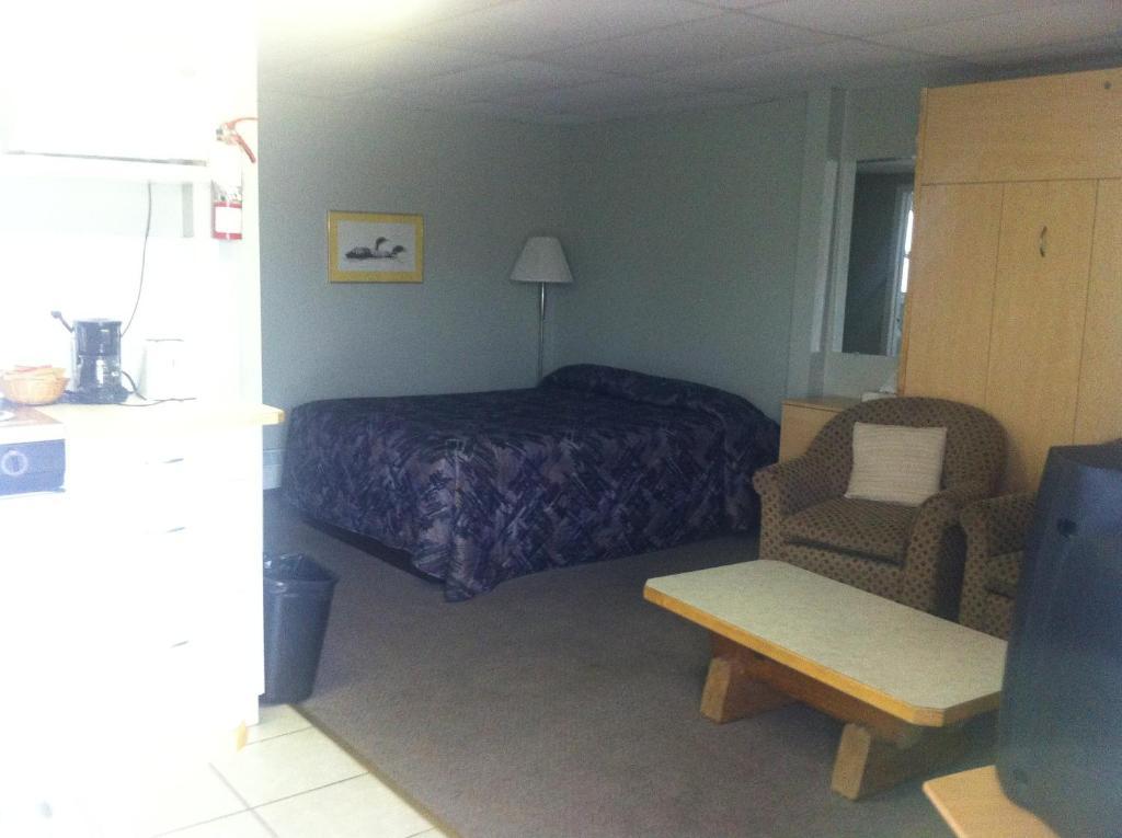 Raccoon Lodge Motel Sylvan Lake Quarto foto