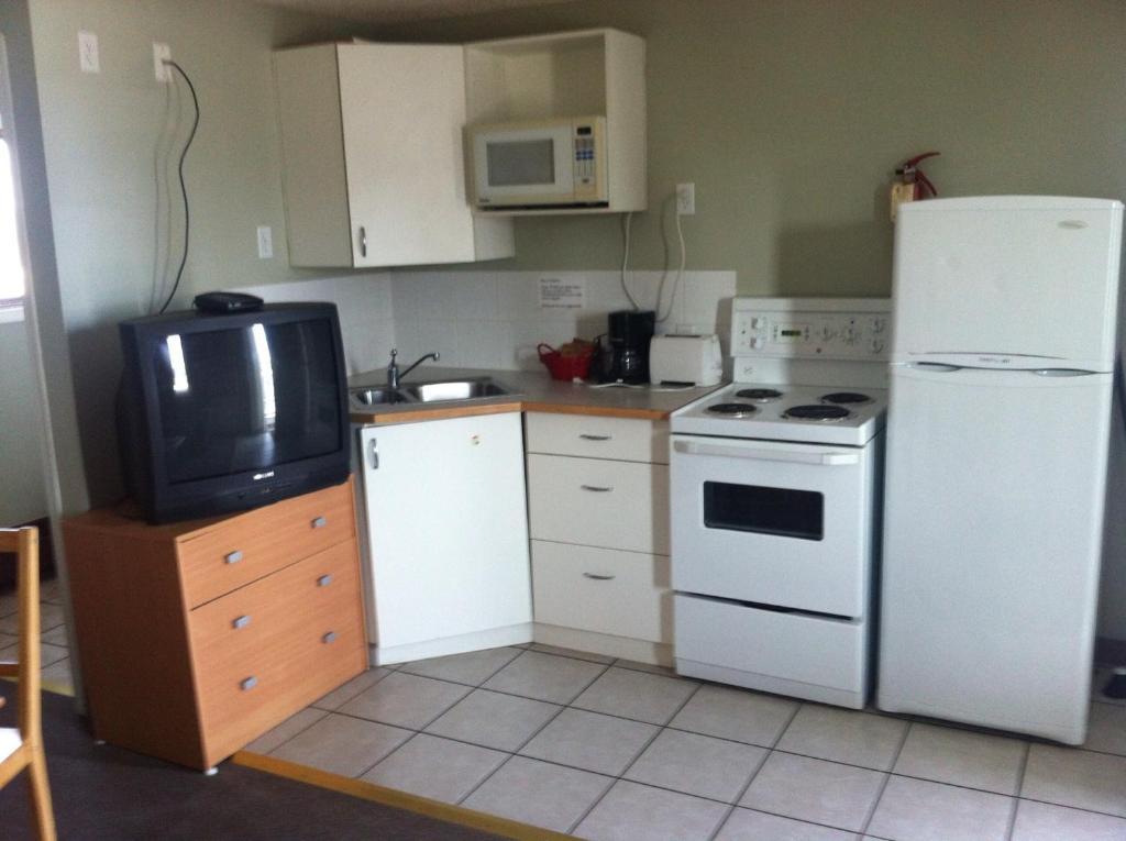 Raccoon Lodge Motel Sylvan Lake Quarto foto