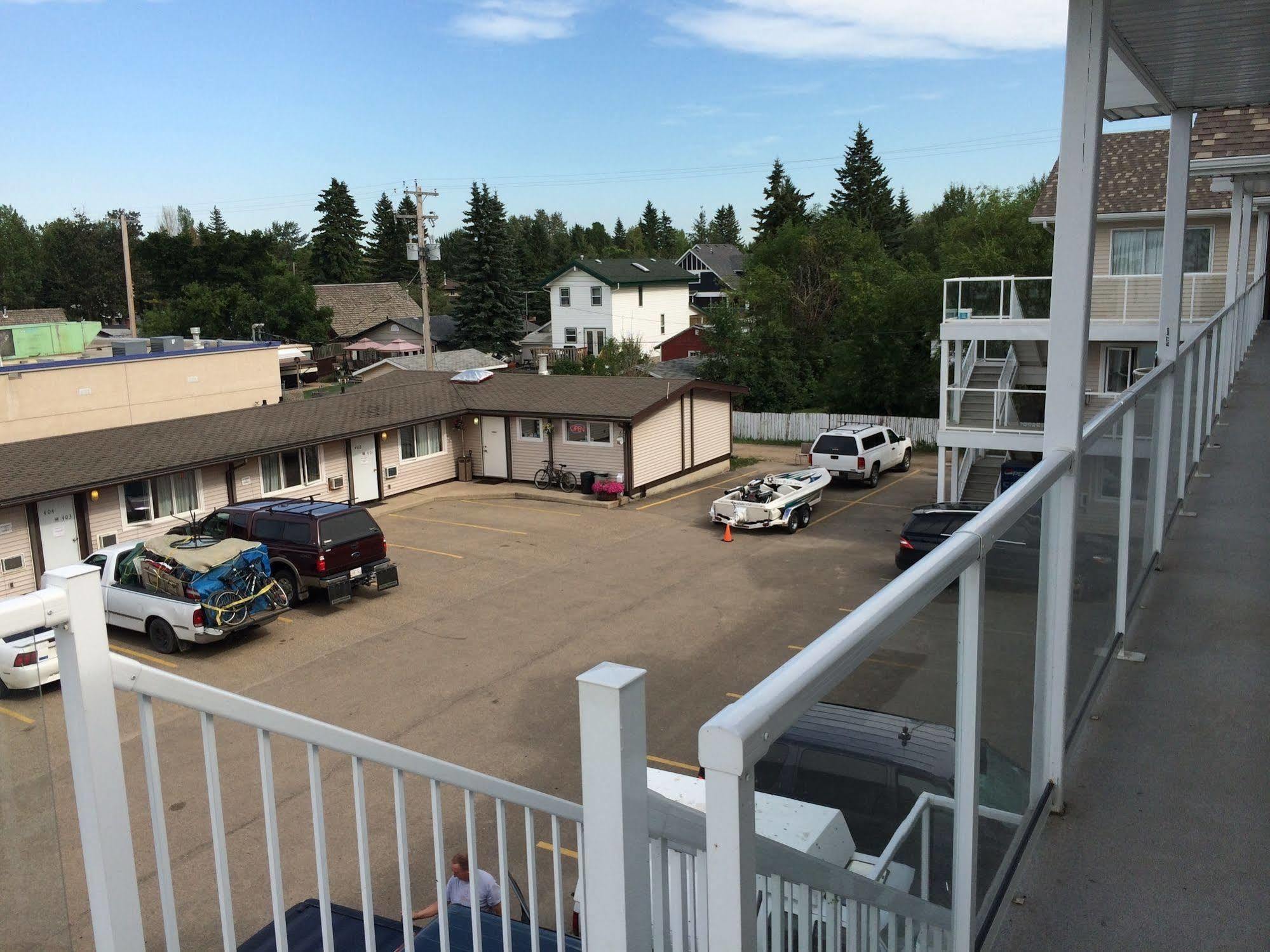 Raccoon Lodge Motel Sylvan Lake Exterior foto